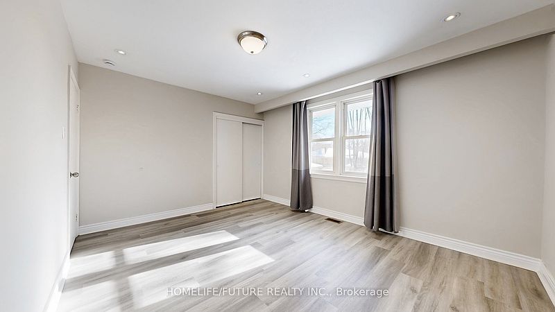 Toronto House for rent - 5 Bedrooms — photo 15