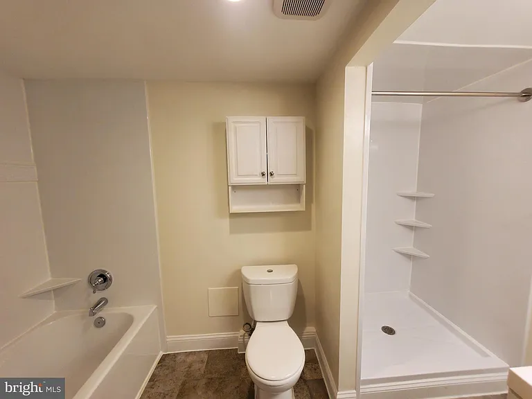 4600 Duke St #613 — Photo 10
