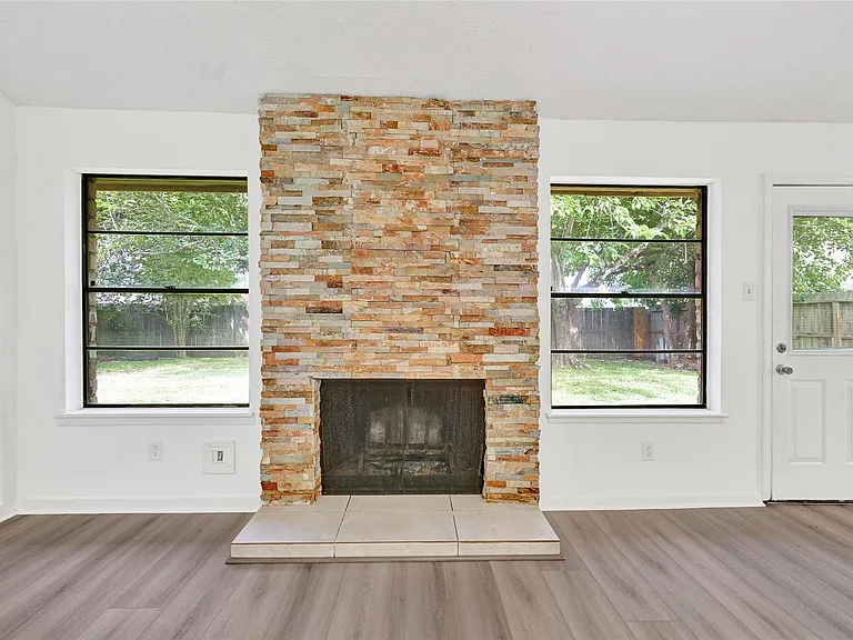2730 Mesquite Dr — Photo 5