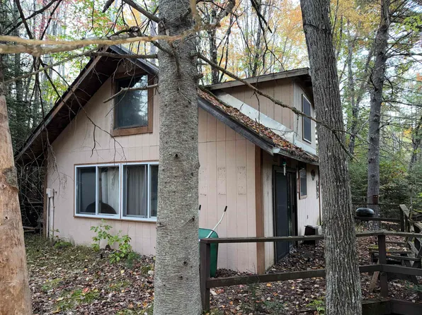 W4899 Hideaway Dr, Pembine, WI 54156