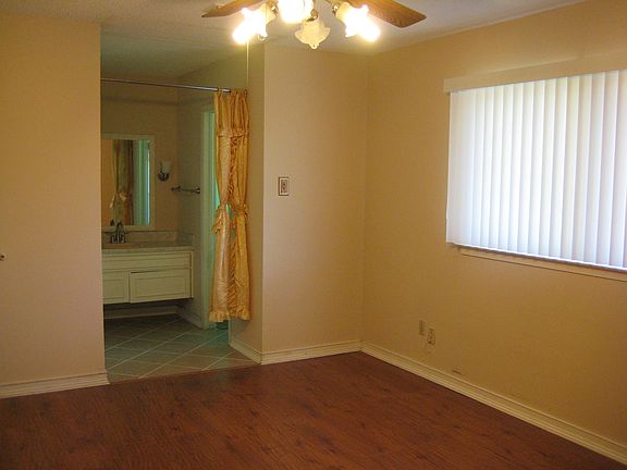 5th image of 1129 Pacific Dr