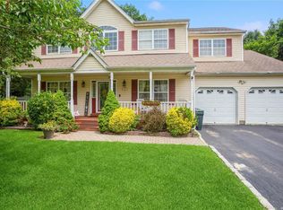 23 Model Ct, Rocky Point, NY 11778