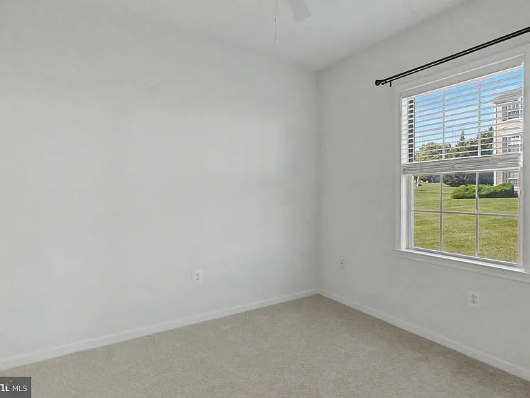 407 Aggies Cir #4-D — Photo 28