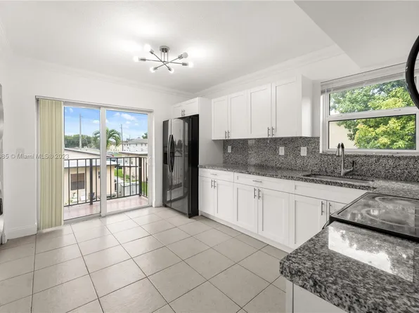 10815 SW 4th St APT 12, Sweetwater, FL 33174