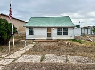 529 Washakie St, Thermopolis, WY 82443