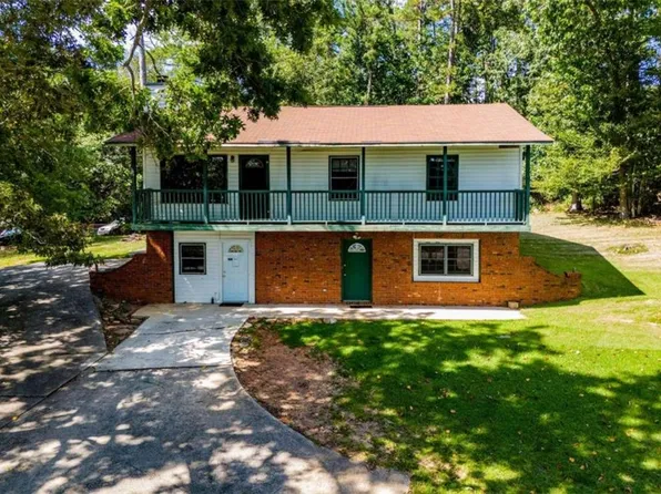 705 N Lakeshore Dr, Carrollton, GA 30117