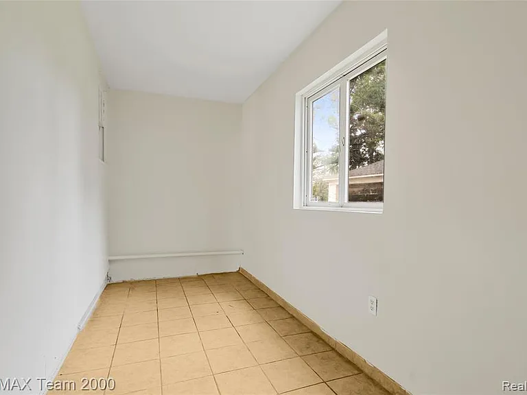 2607 Weithoff Ct — Photo 18
