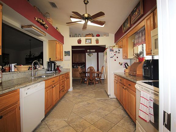 3rd image of 1648 Pioneer Dr