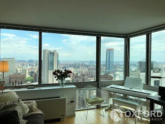 Rented by Oxford Property Group | media 3