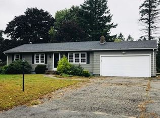 12 Barnes St, Smithfield, RI 02828