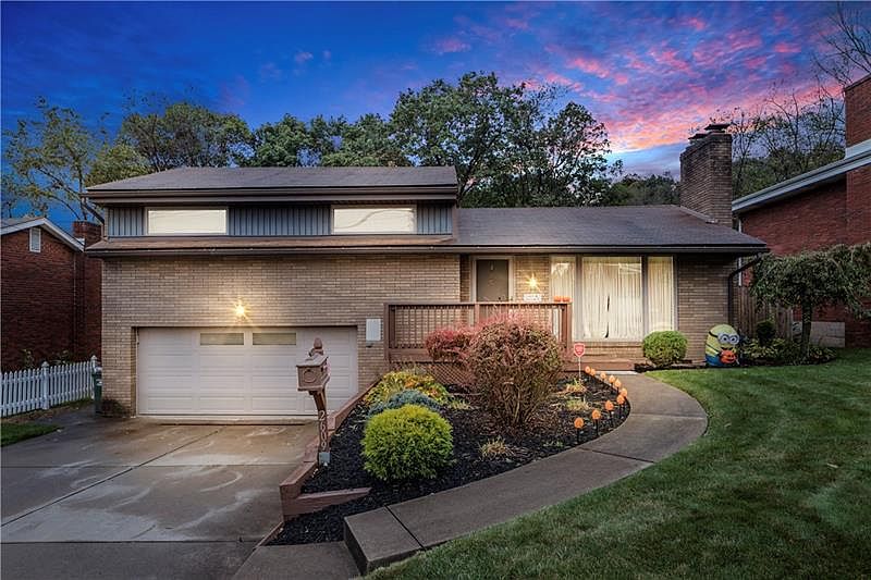 1st image of 2609 Poinsettia Dr