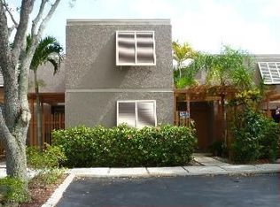 11218 NW 15th Ct, Pembroke Pines, FL 33026