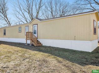 1075 W 8th St #20, North Bend, NE 68649