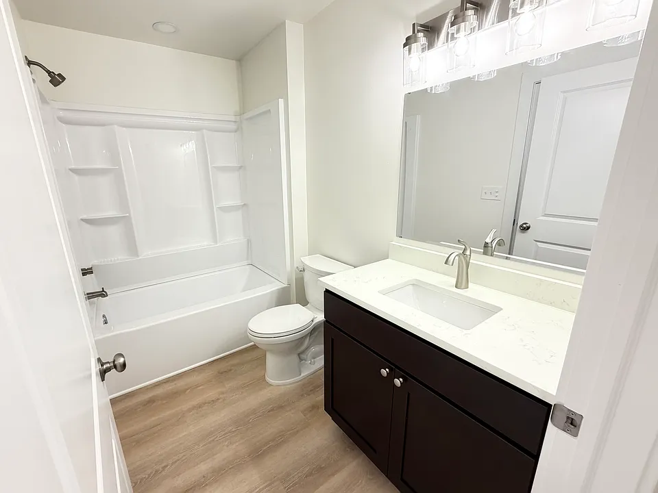 2114 Carriage Hill Cir #2092