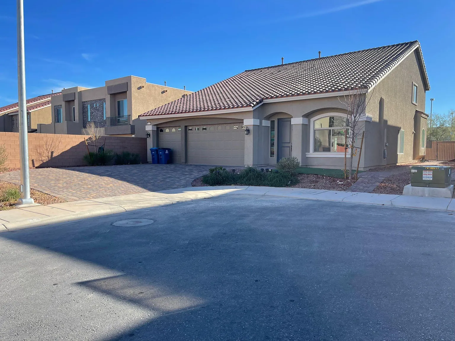 4 bed, 3.5 bath, 3076 sqft, $3,000 — Photo 3