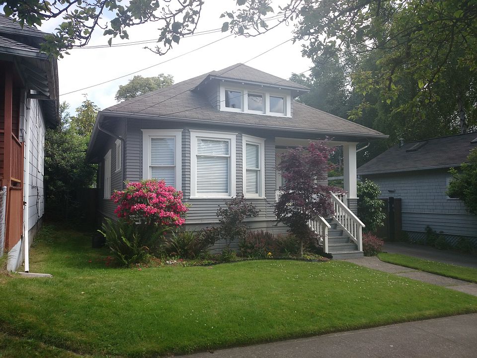 2nd image of 2110 E Pine St