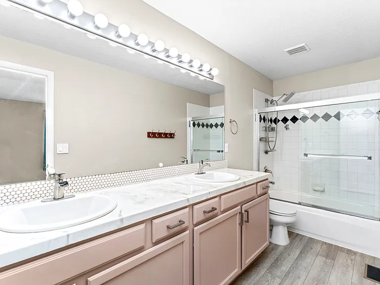 1219 Atwood St — Photo 16