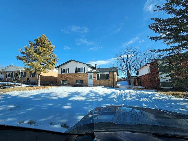 6521 Moreland Ave — Photo 1