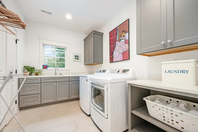 748 Ellsworth Rd — Photo 22