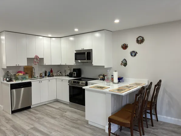 122 Buttonwood St, Dorchester, MA