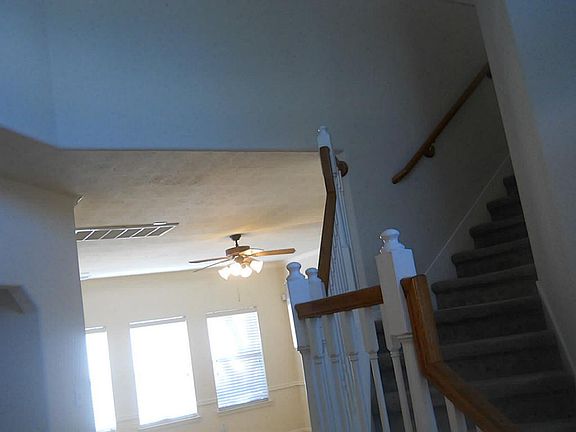 5th image of 10103 Goldenview Park Ln