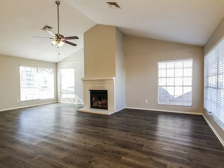 6529 N 74th Dr — Photo 11