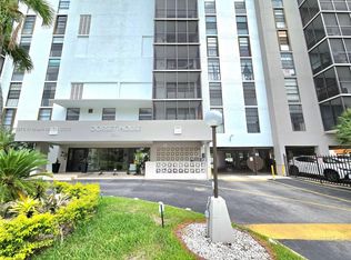 2500 NE 135th St #B208, North Miami, FL 33181