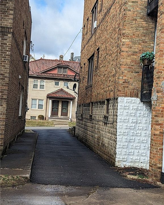 2nd image of 28-30 Waverly Ave