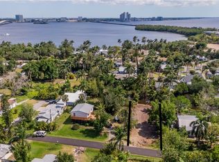 67 Oak St, North Fort Myers, FL 33903