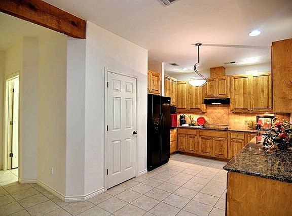 4th image of 402 Coronado Dr