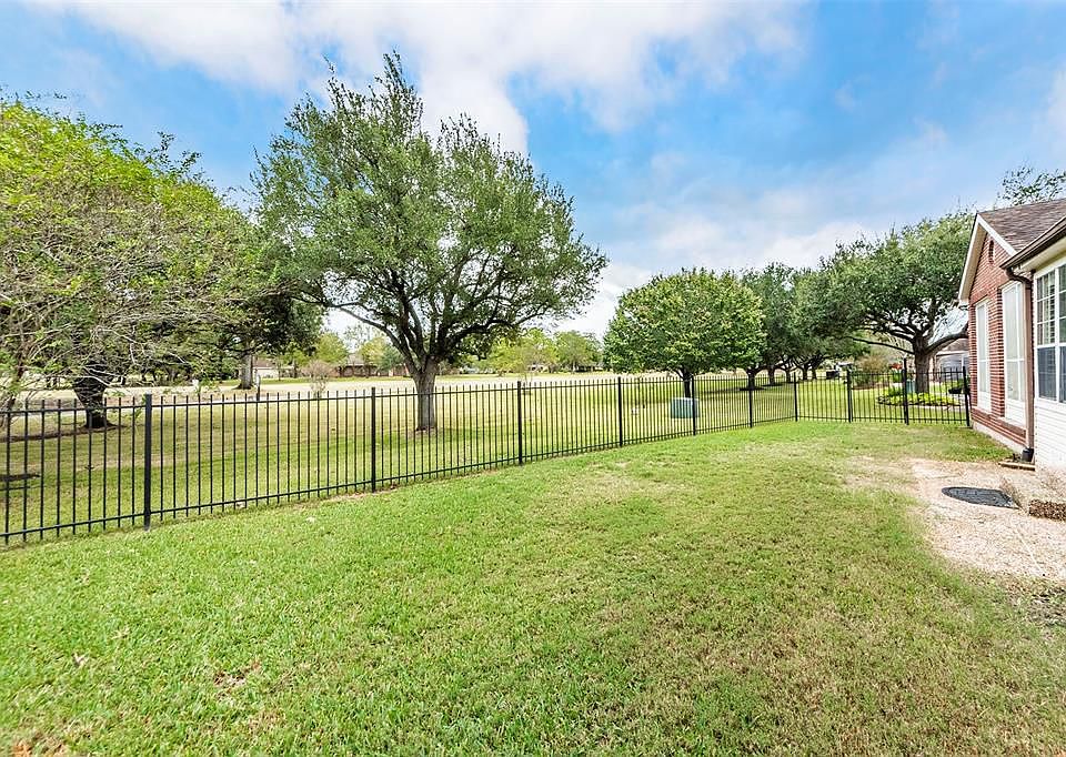 1st image of 2707 S Peach Hollow Cir