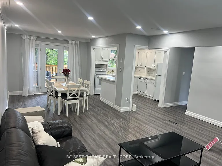 173 Poyntz Ave — Photo 17