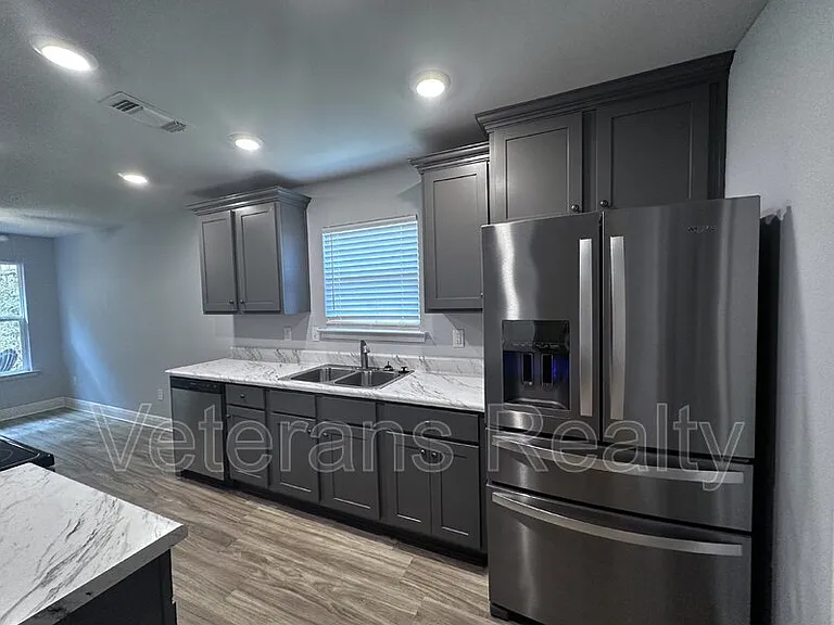 14073 Fox Hill Dr — Photo 7