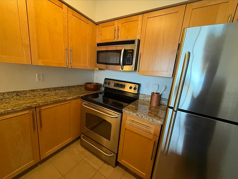 10101 Grosvenor Pl #2008 — Photo 18