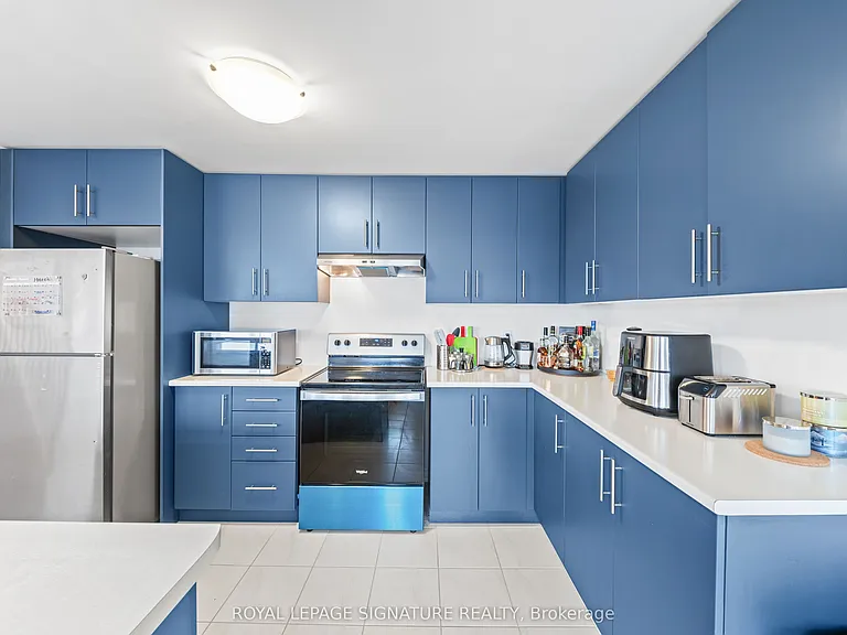 429 Dougall Ave — Photo 15