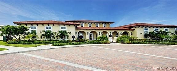 Club House.