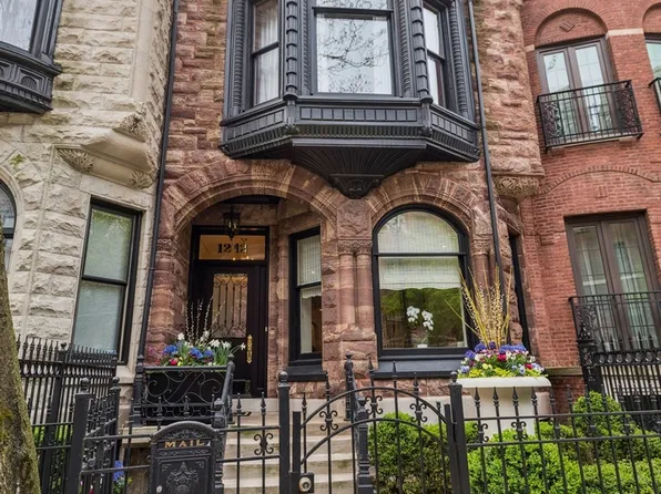 1242 N Astor St, Chicago, IL 60610