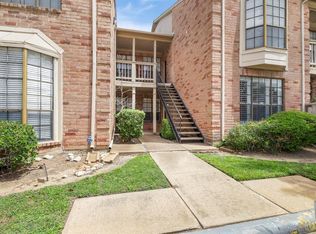 2255 Braeswood Park Dr APT 203, Houston, TX 77030