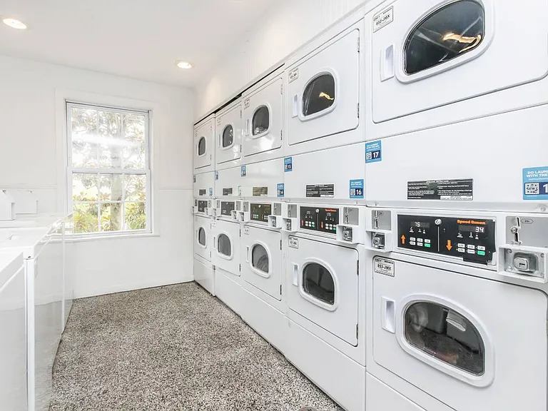 550 Whispering Hills Dr — Photo 15