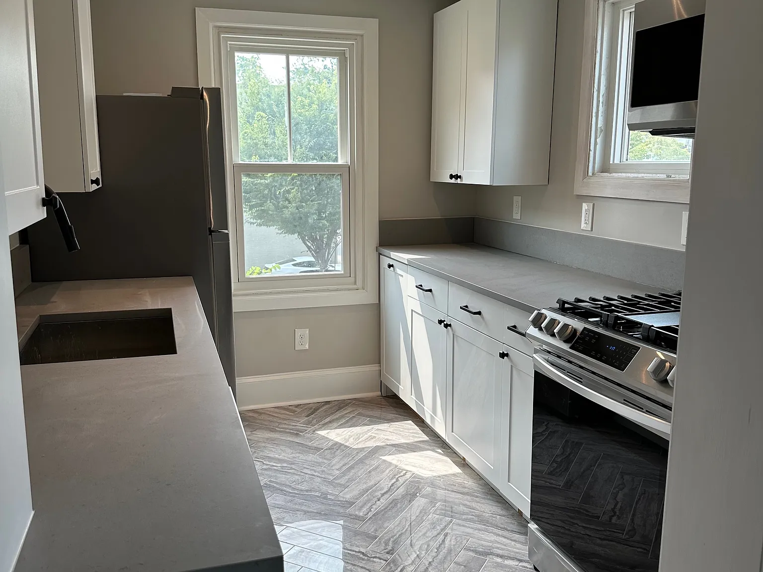 1 bed, 850 sqft, $2,600 — Photo 2