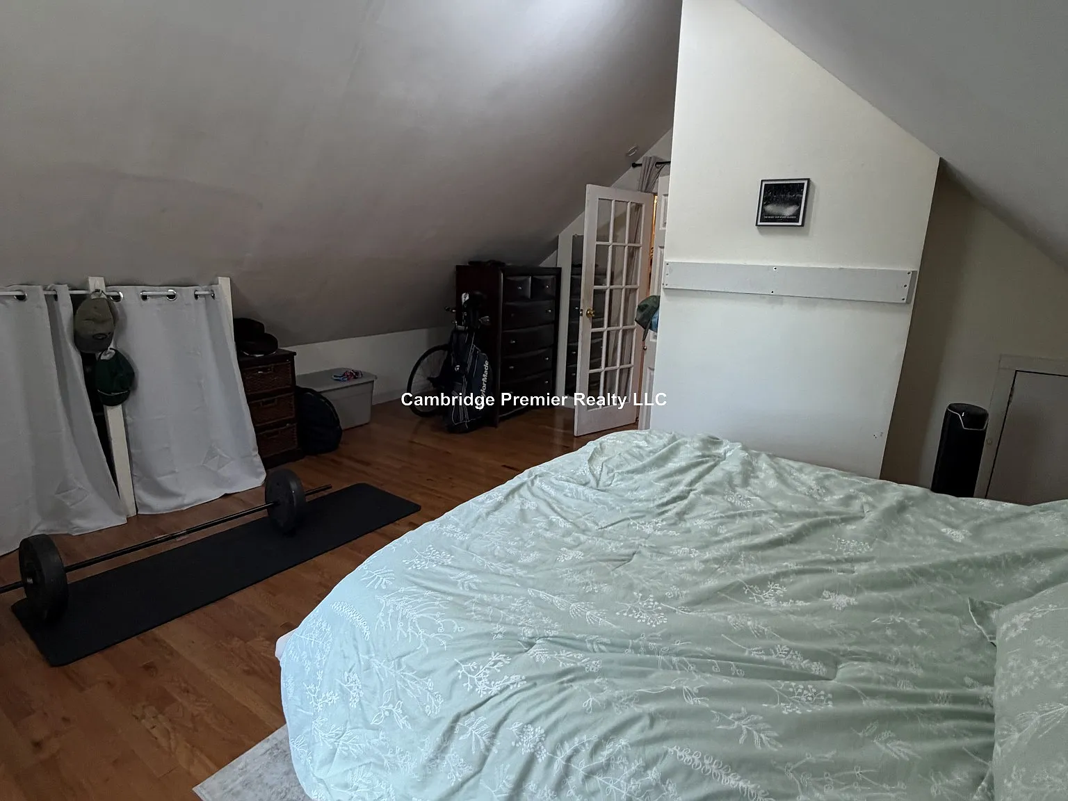 3 bed, 9999 sqft, $3,600 — Photo 3