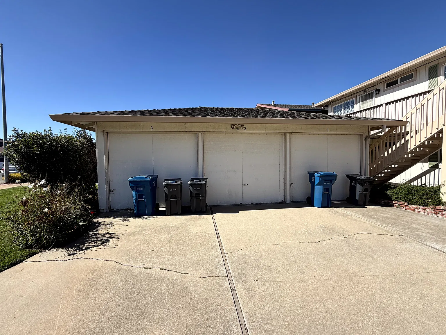 18769 Eisenhower St - 1 — Photo 3
