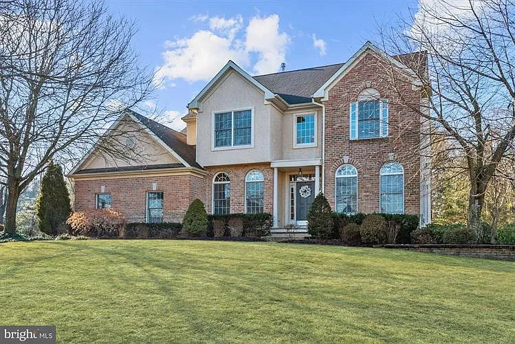 4 Keenland Ct photo 1