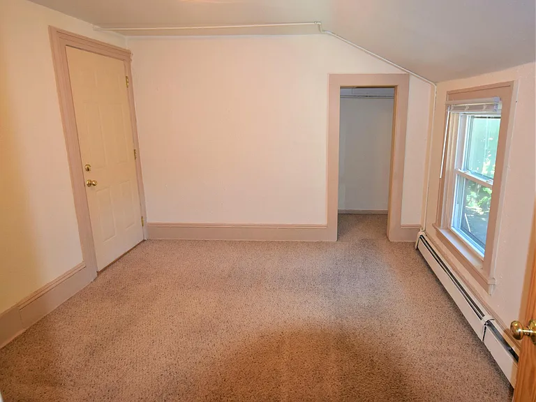 556 Jefferson St #10 — Photo 7