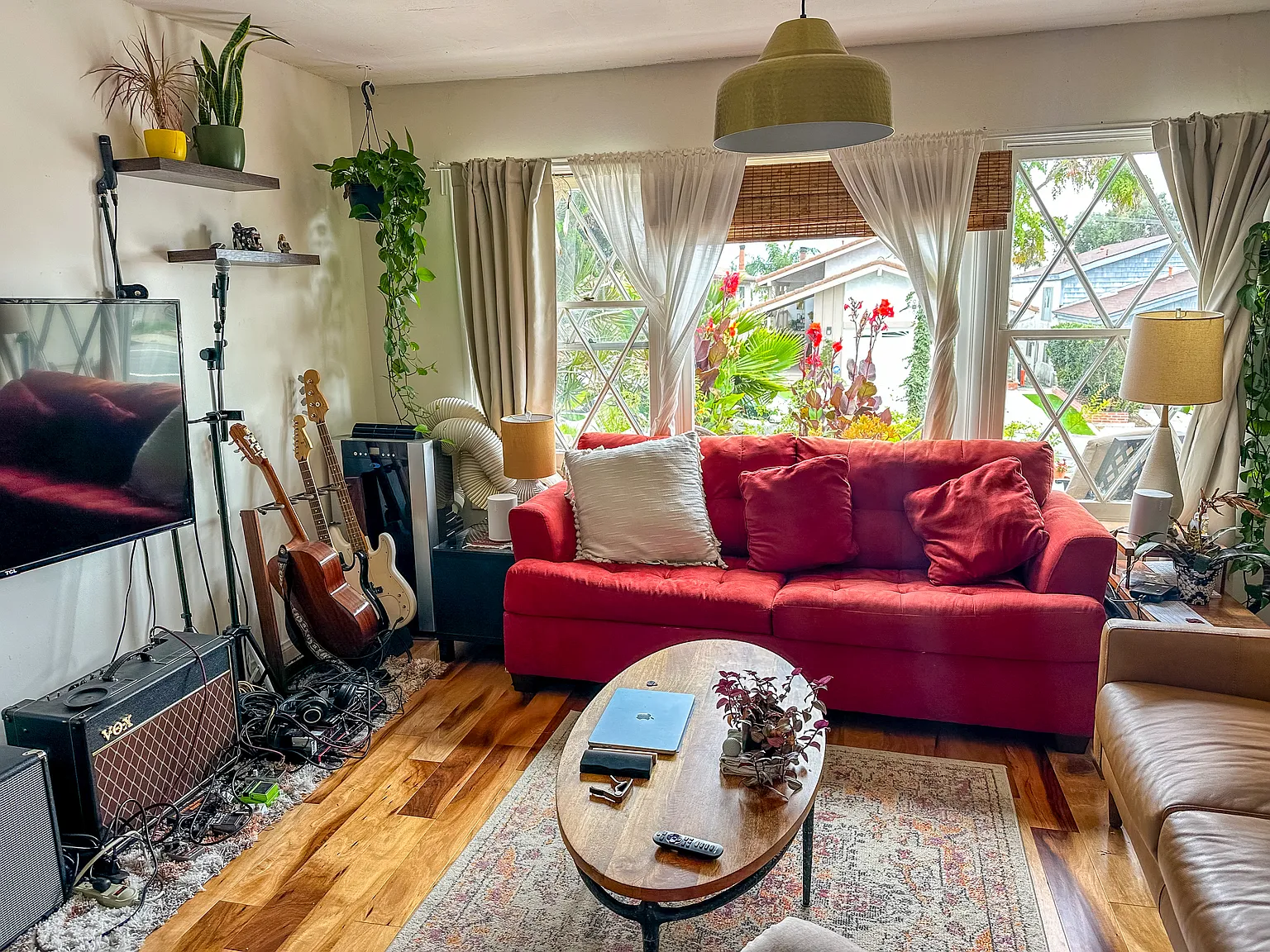 2 bed, 900 sqft, $3,700 — Photo 4