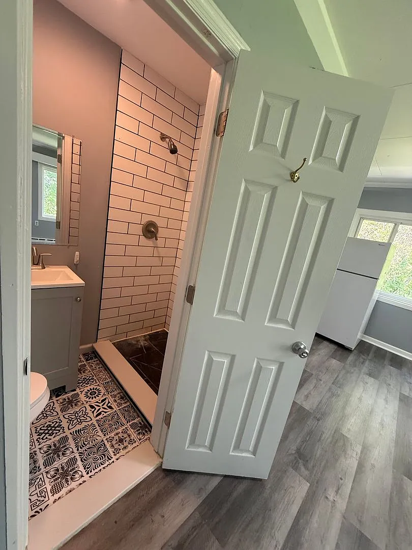 15 Johnson Lane LLC — Photo 4