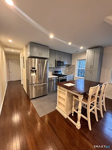 18 Soundview Ave Photo 1