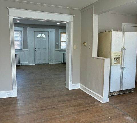 2nd image of 4921 Rosehill St