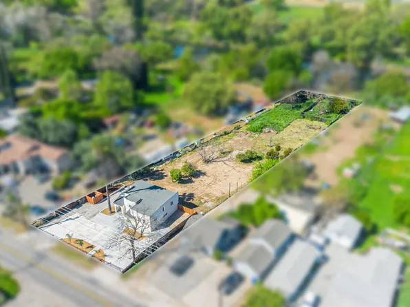 1821 River Rd, Modesto, CA 95351