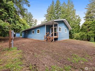 2693 State Rt 101, Ilwaco, WA 98624